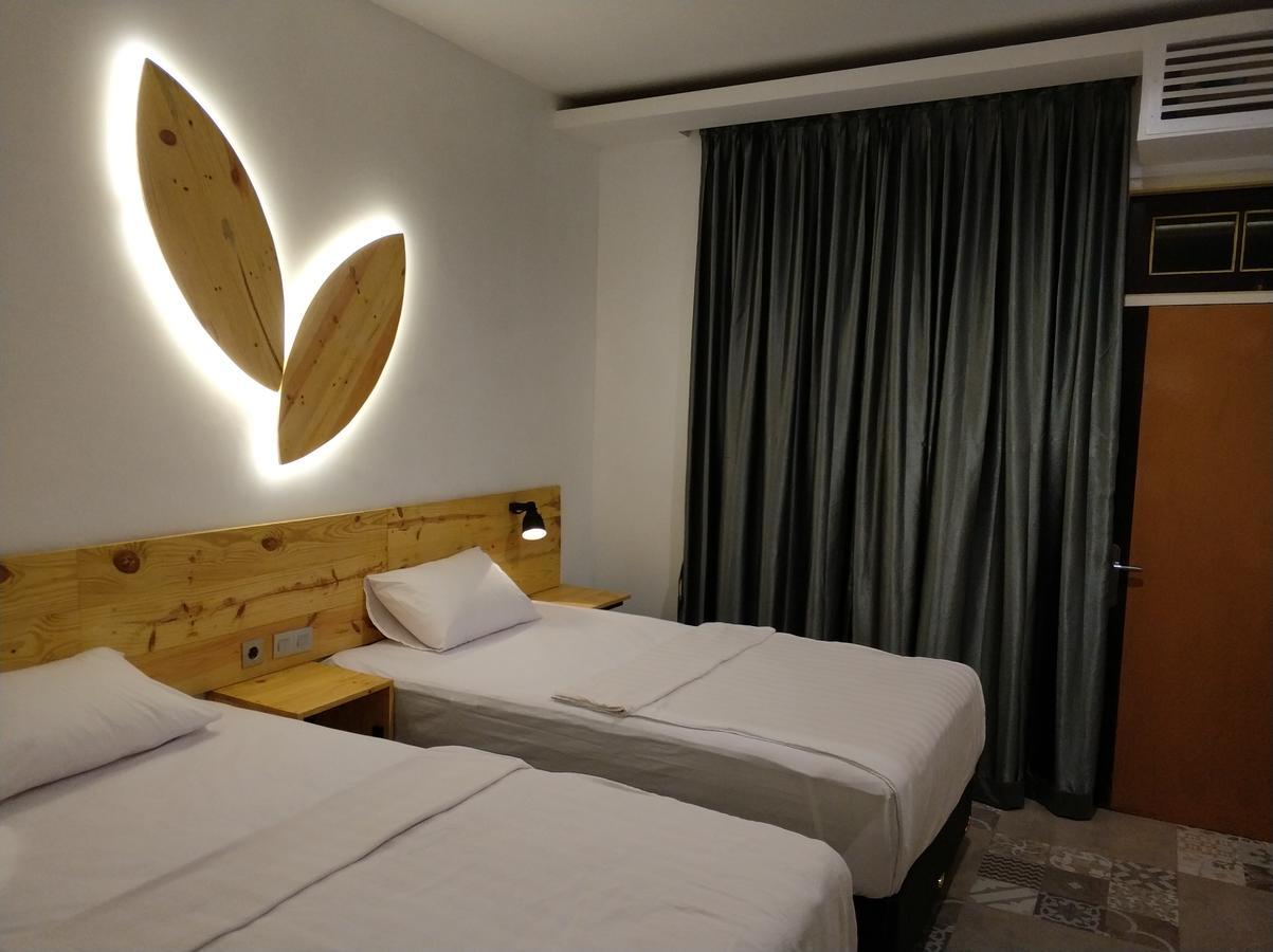 Diaga Grha Hotel Yogyakarta Exterior foto