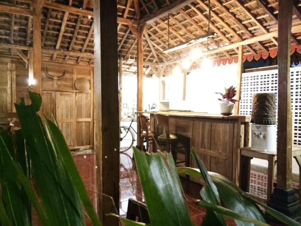 Diaga Grha Hotel Yogyakarta Exterior foto